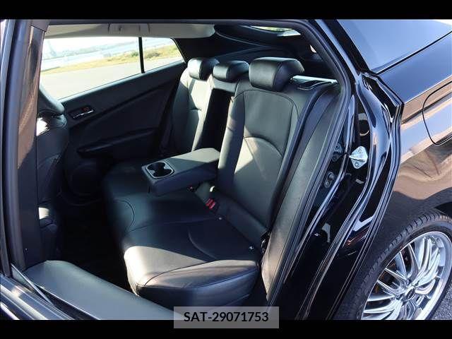 Toyota PRIUS 2021-08 251484-19