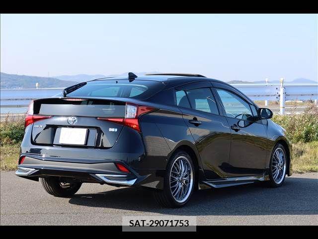 Toyota PRIUS 2021-08 251484-8