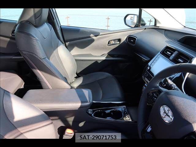 Toyota PRIUS 2021-08 251484-14