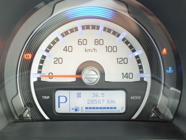 Suzuki HUSTLER 2015-03 28914-16