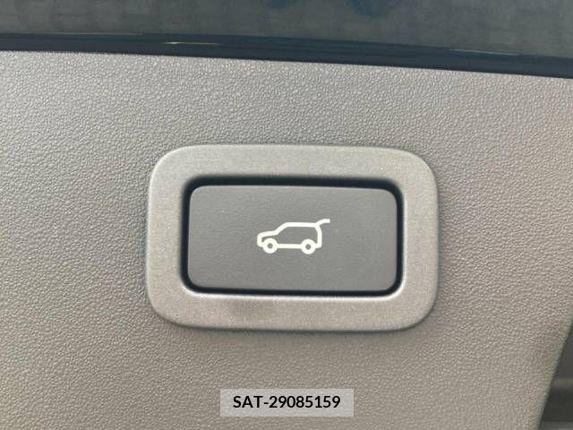 Jaguar E-PACE 2018-09 326143-11