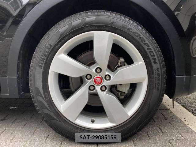 Jaguar E-PACE 2018-09 326143-13