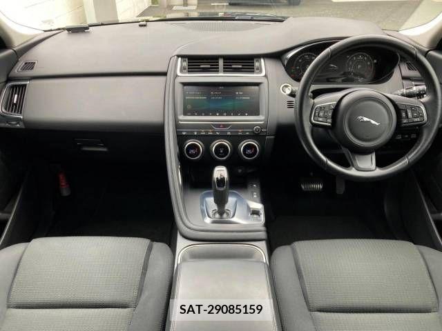 Jaguar E-PACE 2018-09 326143-1
