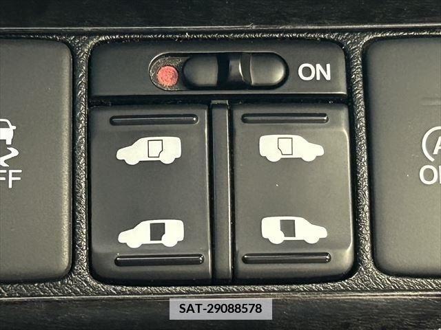 Honda e 2012-06 379045-5
