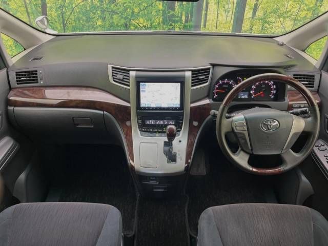Toyota VELLFIRE 2012-01 180767-1