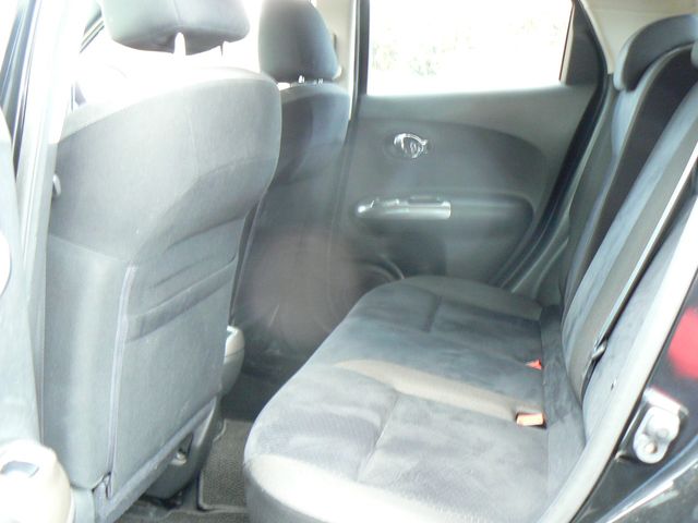 Nissan JUKE 2012-01 1227-23
