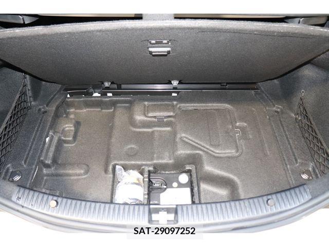 Mercedes Benz C-CLASS 2019-01 218794-17