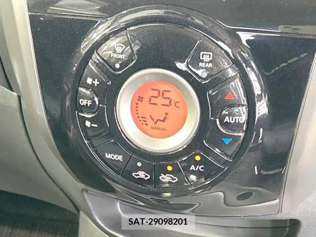 Nissan NOTE 2014-11 302355-6