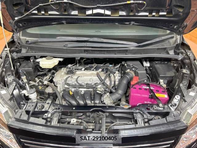 Toyota VOXY 2015-07 370385-18