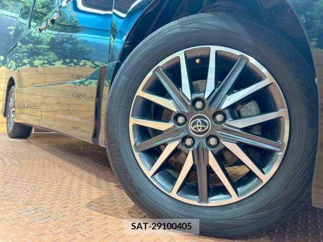 Toyota VOXY 2015-07 370385-13