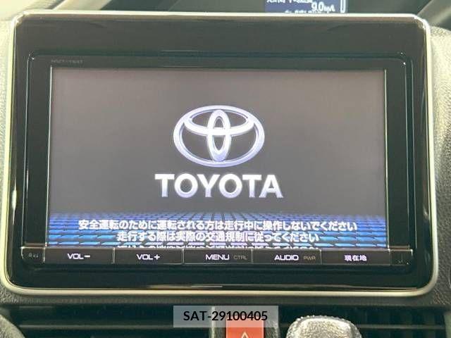 Toyota VOXY 2015-07 370385-3