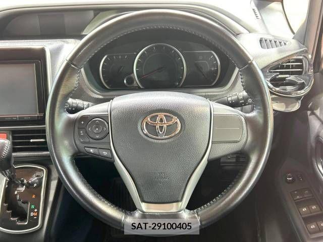 Toyota VOXY 2015-07 370385-11
