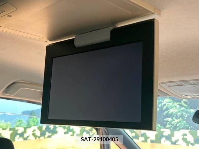 Toyota VOXY 2015-07 370385-2