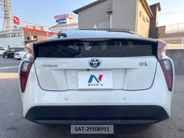 Toyota PRIUS 2017-11 387123-15