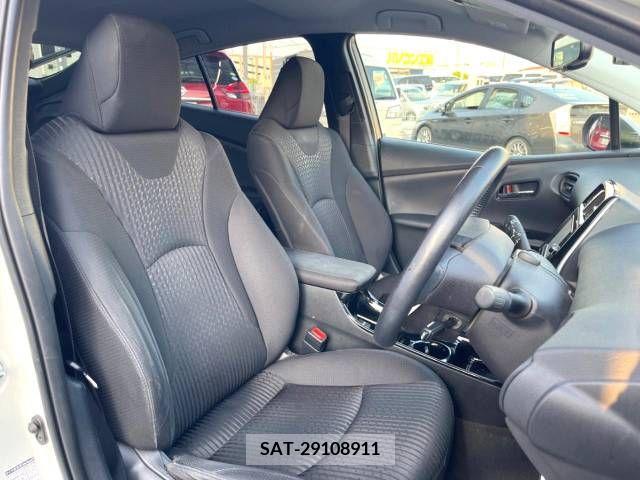 Toyota PRIUS 2017-11 387123-8