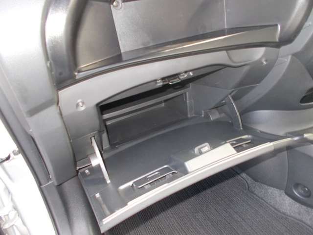 Nissan NOTE 2017-09 11501-11