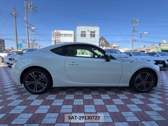 Toyota 86 2013-11 211462-14