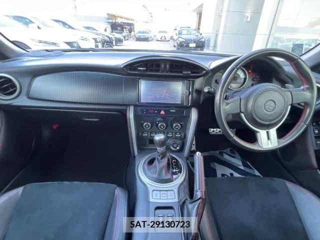 Toyota 86 2013-11 211462-1