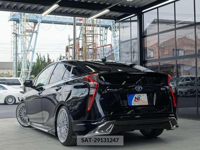 Toyota PRIUS 2018-12 216935-13