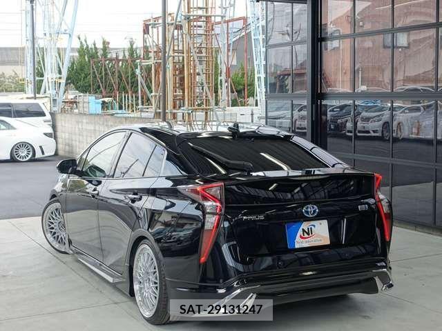 Toyota PRIUS 2018-12 216935-14