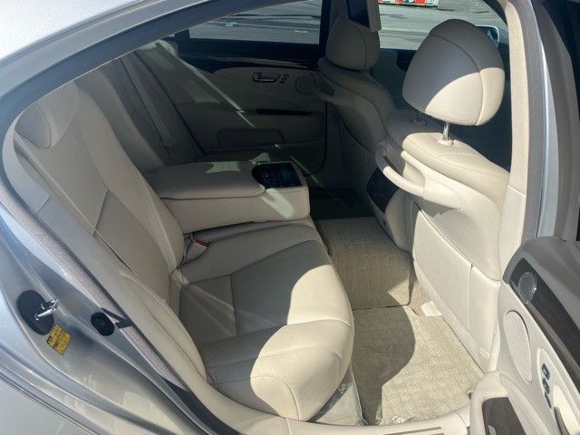 Lexus LS 2007-01 10595-13