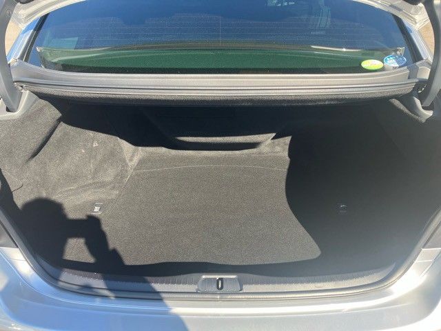 Lexus LS 2007-01 10595-14