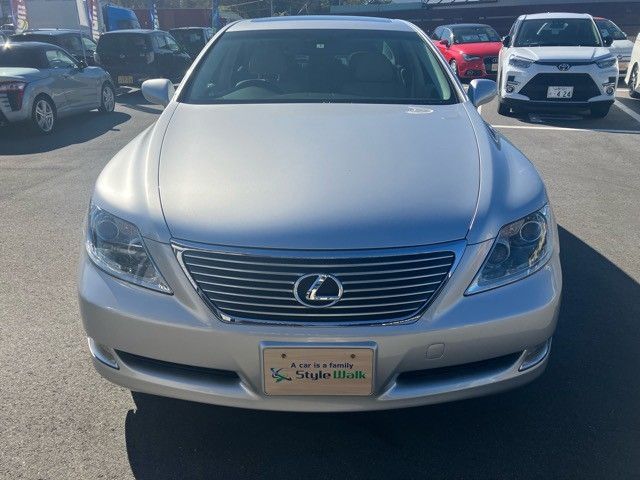 Lexus LS 2007-01 10595-2