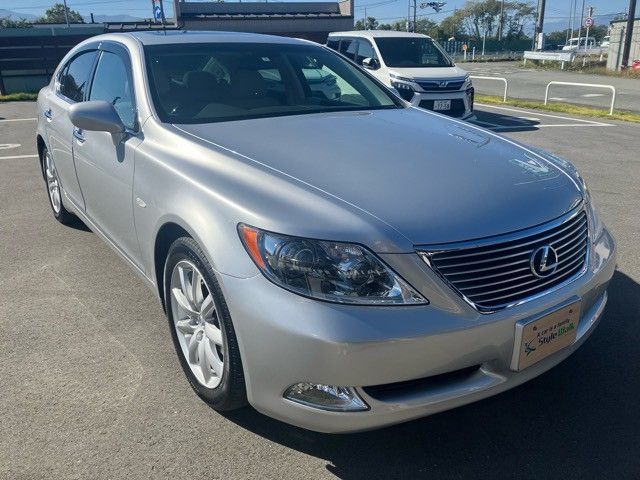 Lexus LS 2007-01 10595-3