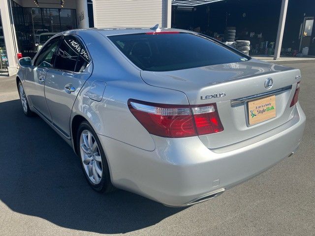 Lexus LS 2007-01 10595-7
