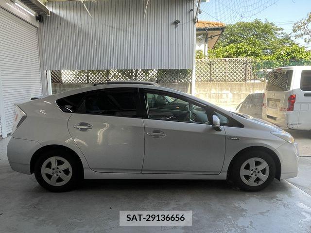 Toyota PRIUS 2010-02 373935-8