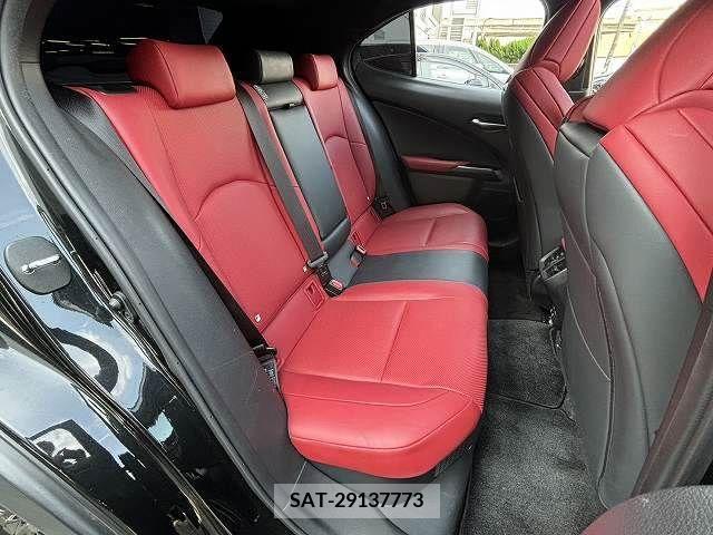 Lexus UX 2019-03 354235-5