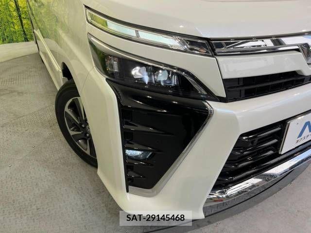 Toyota VOXY 2019-05 211902-13