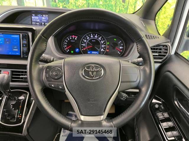 Toyota VOXY 2019-05 211902-12