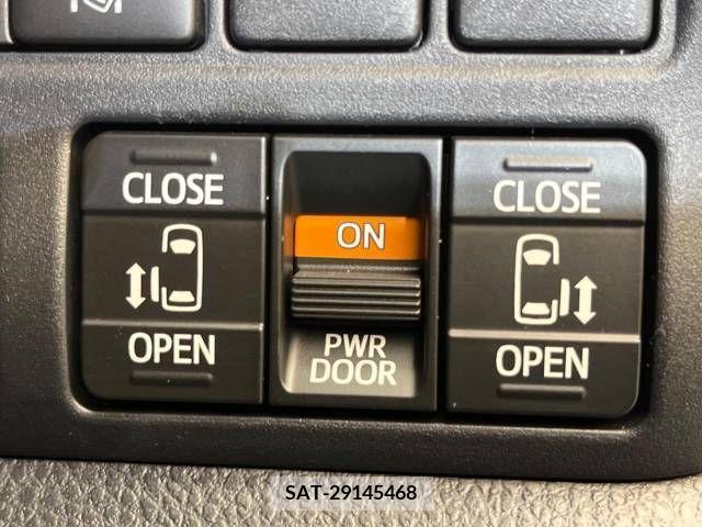 Toyota VOXY 2019-05 211902-7