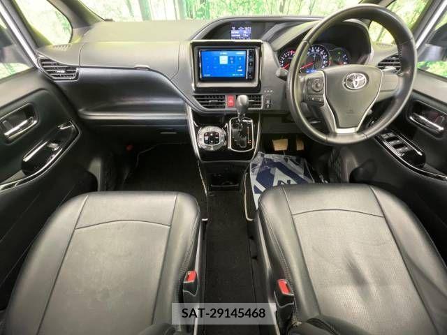Toyota VOXY 2019-05 211902-1