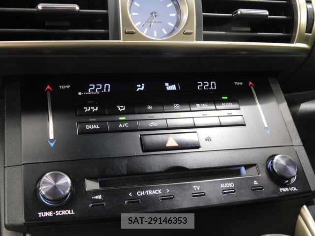 Lexus IS 2013-06 354078-10