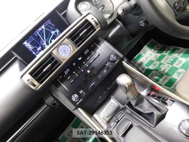 Lexus IS 2013-06 354078-3
