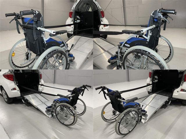 Toyota RACTIS 2011-07 13959-8