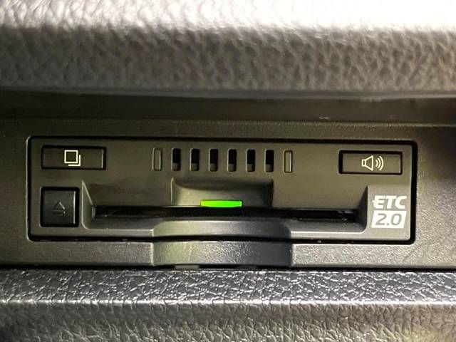 Toyota VOXY 2018-03 21091-5