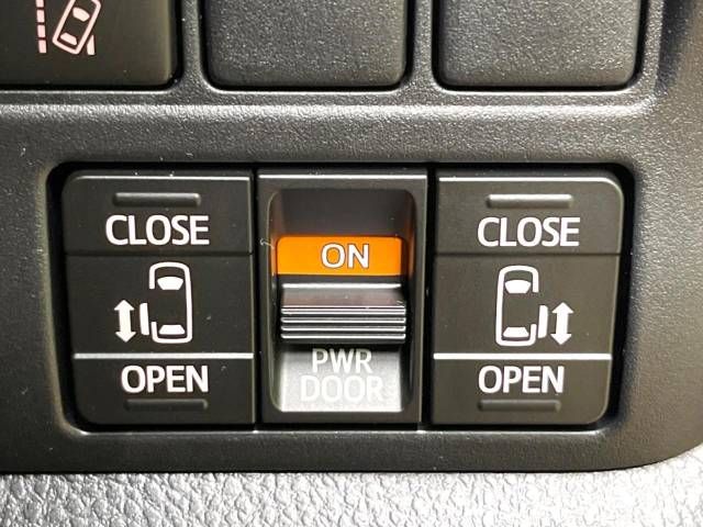 Toyota VOXY 2018-03 21091-4