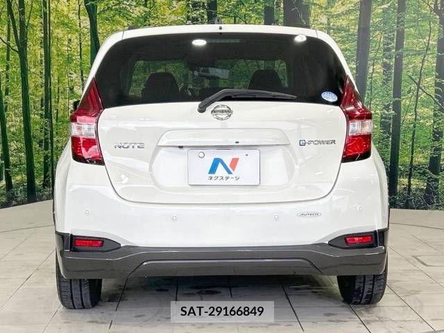Nissan NOTE 2018-06 305410-15