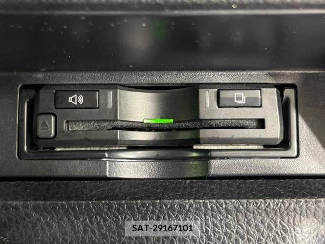 Toyota VOXY 2014-07 289076-6