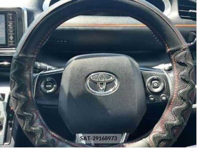 Toyota SIENTA 2015-12 368139-8