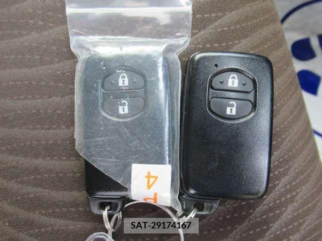Toyota AQUA 2013-07 327270-11
