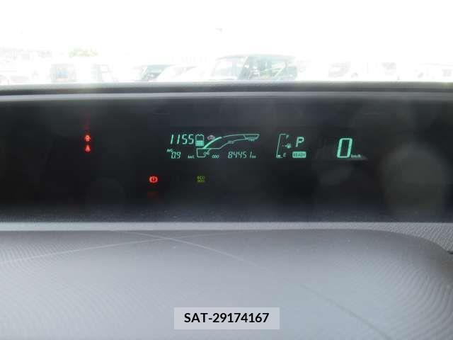Toyota AQUA 2013-07 327270-6