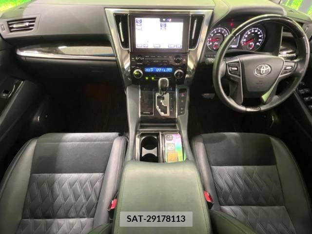 Toyota VELLFIRE 2015-06 222352-1