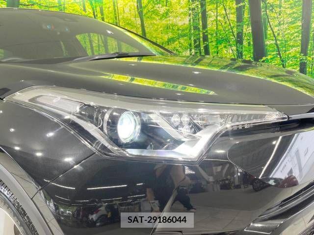 Toyota C-HR 2018-06 264158-12