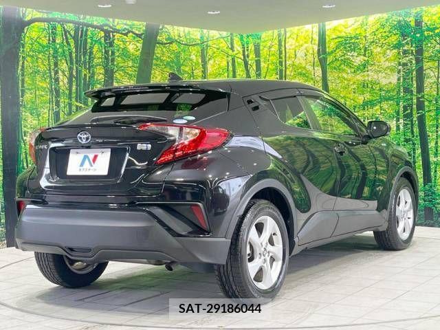 Toyota C-HR 2018-06 264158-17