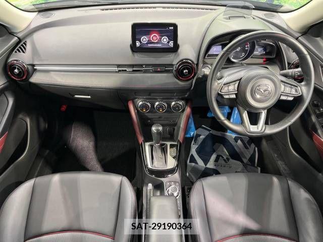 Mazda CX-3 2018-02 302055-1