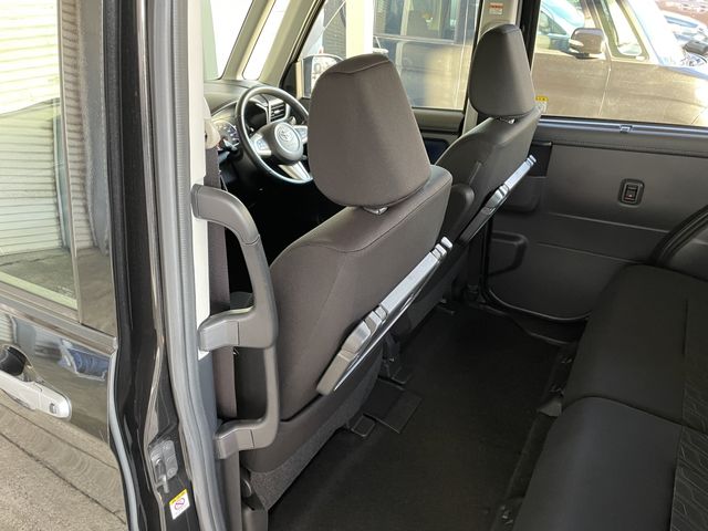 Toyota ROOMY 2018-05 183429-26